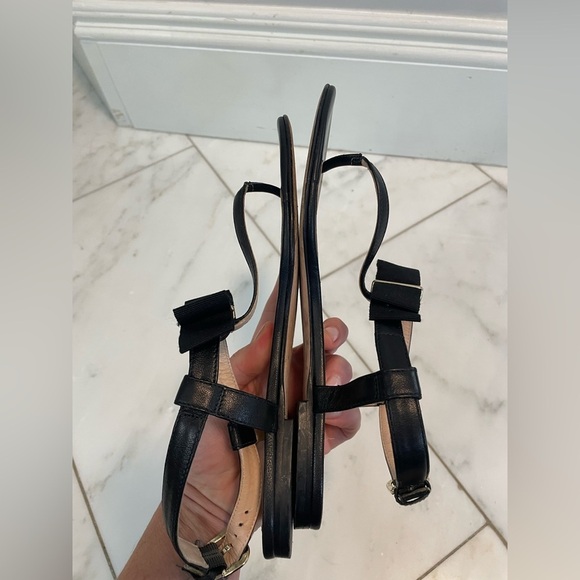 Club Monaco, euro 38 US 7.5, women’s black and tan leather t-strap bow tie flats - Picture 7 of 10